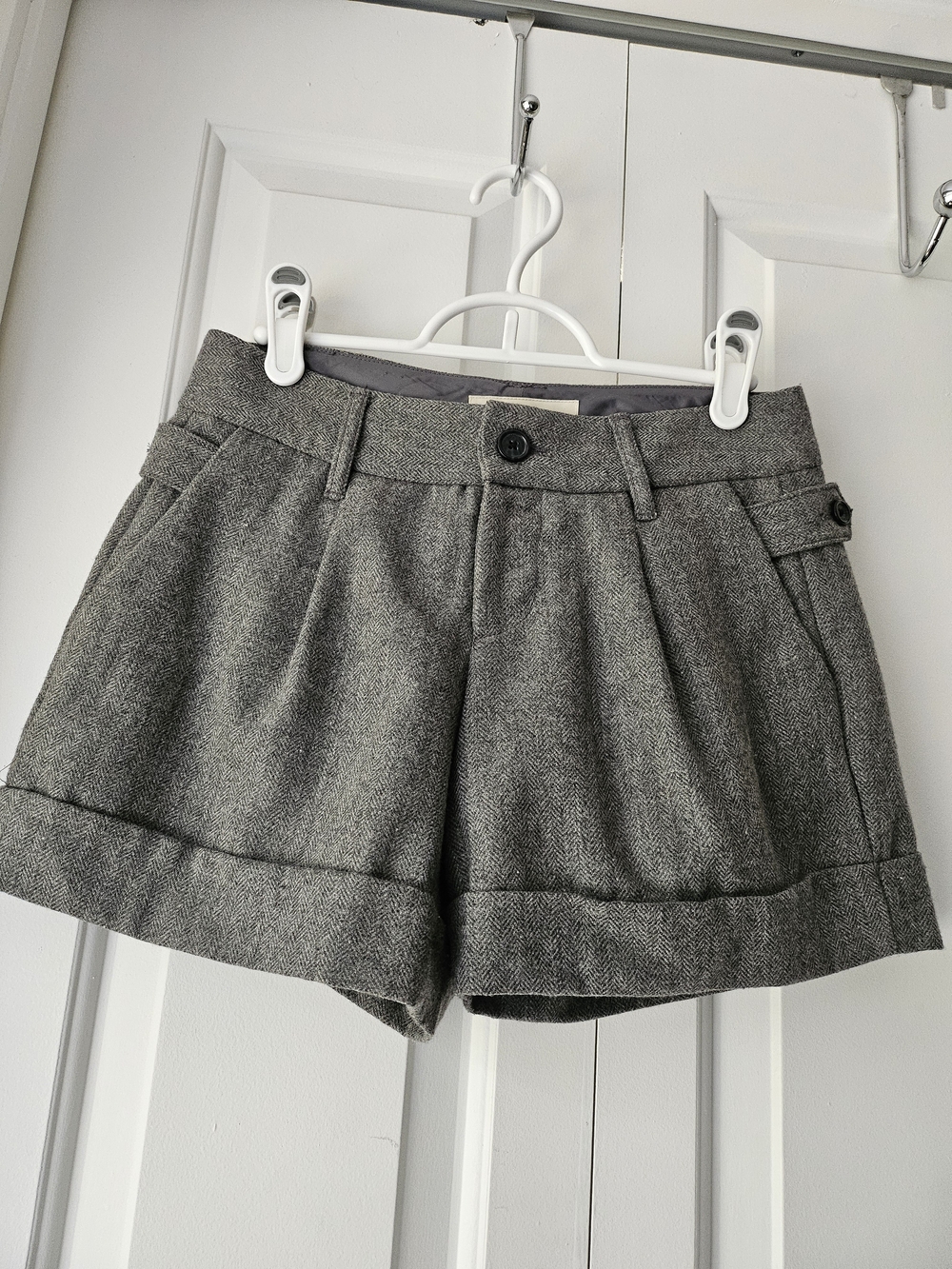 Old Navy Gray Herringbone Pleated Shorts